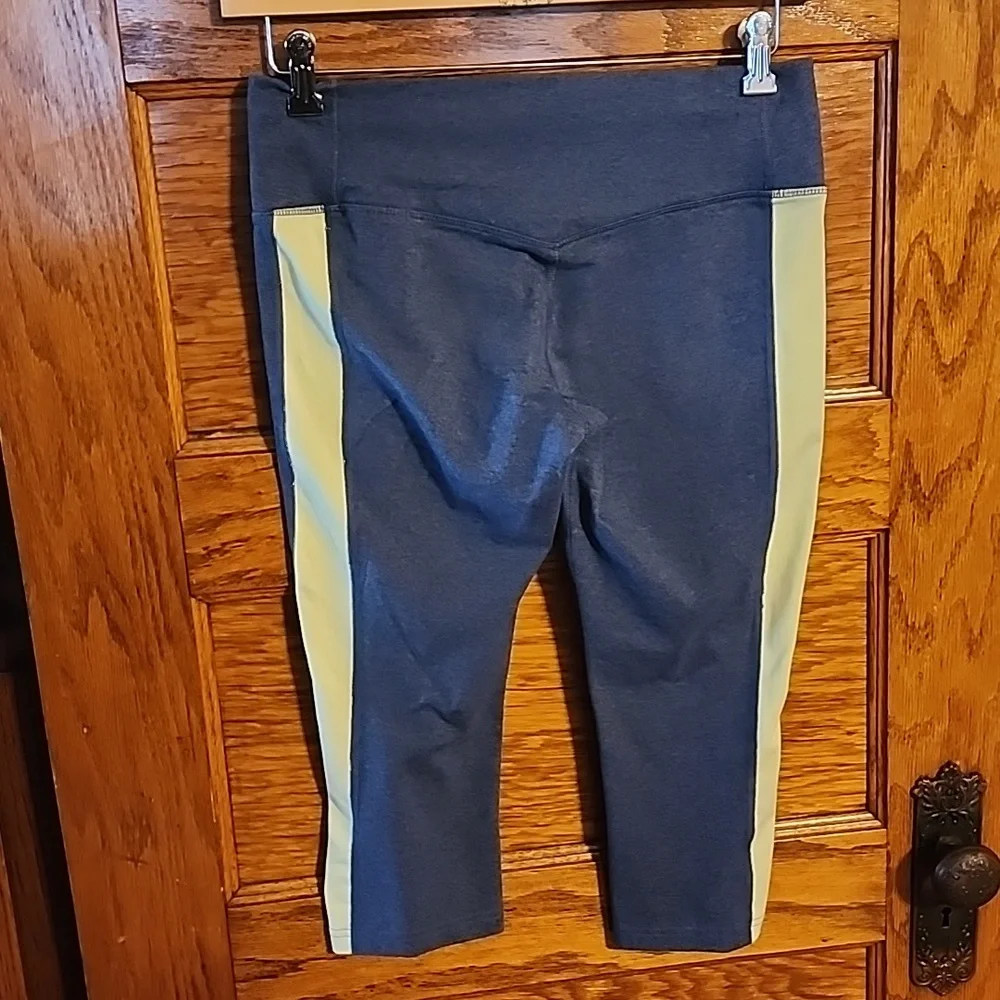 Nike Capri - Picture 4 of 7